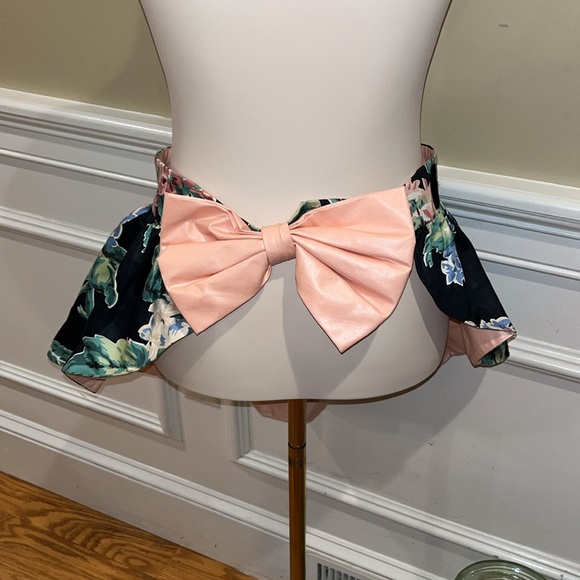 Hydrangeas Apron - Picture 2 of 8